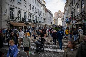 Daily Life In Lisbon