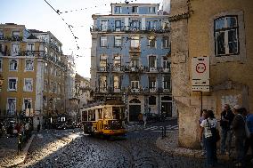 Daily Life In Lisbon