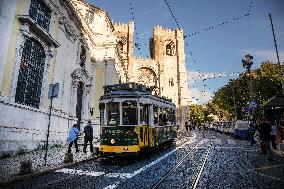 Daily Life In Lisbon