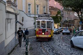 Daily Life In Lisbon