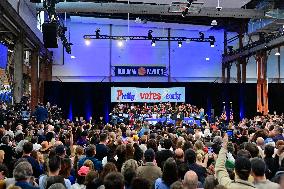 US Vice President Kamal Harris Rallies in Philadelphia, PA