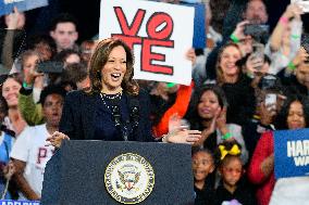 US Vice President Kamal Harris Rallies in Philadelphia, PA