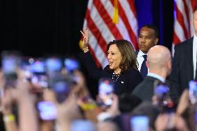 Kamala Harris Holds A Campaign Rally - Philadelphia