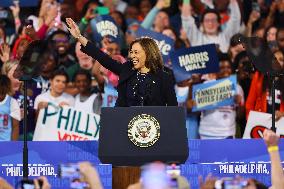 Kamala Harris Holds A Campaign Rally - Philadelphia