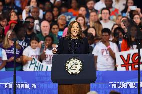 Kamala Harris Holds A Campaign Rally - Philadelphia