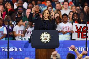 Kamala Harris Holds A Campaign Rally - Philadelphia