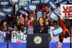 Kamala Harris Holds A Campaign Rally - Philadelphia