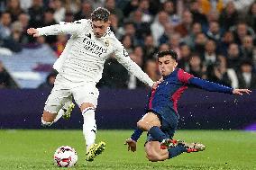 La Liga - Real Madrid v Barcelona