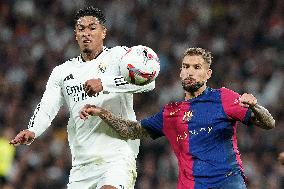 La Liga - Real Madrid v Barcelona