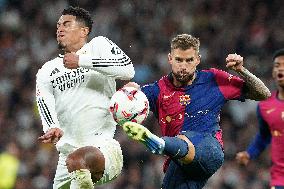 La Liga - Real Madrid v Barcelona