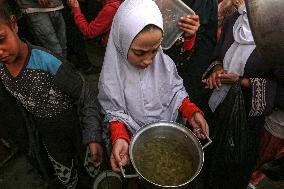 Palestinians Suffer From Acute Food Insecurity - Gaza