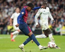 La Liga - Real Madrid v Barcelona