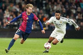 La Liga - Real Madrid v Barcelona