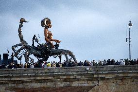 Toulouse: Finale Of The Street Show Of Giants Machines By Delarozire Art Compagny