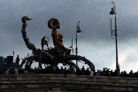 Toulouse: Finale Of The Street Show Of Giants Machines By Delarozire Art Compagny