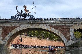 Toulouse: Finale Of The Street Show Of Giants Machines By Delarozire Art Compagny