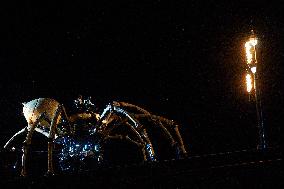 Toulouse: Finale Of The Street Show Of Giants Machines By Delarozire Art Compagny