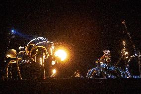 Toulouse: Finale Of The Street Show Of Giants Machines By Delarozire Art Compagny