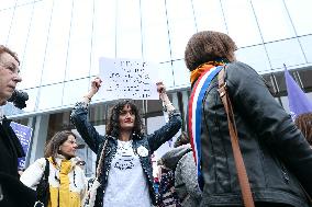 Depardieu Trial - Feminists Demonstrate Outside The Court In Support Of The Victims - Paris