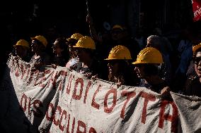 Demonstration In Naples Of Unemployed And Workers Against Ddl 1660.