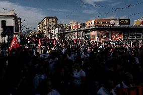 Demonstration In Naples Of Unemployed And Workers Against Ddl 1660.