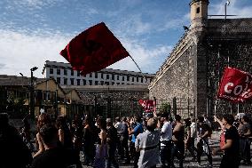 Demonstration In Naples Of Unemployed And Workers Against Ddl 1660.