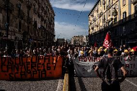 Demonstration In Naples Of Unemployed And Workers Against Ddl 1660.