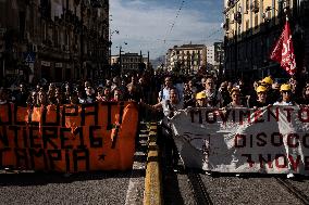 Demonstration In Naples Of Unemployed And Workers Against Ddl 1660.