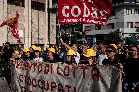 Demonstration In Naples Of Unemployed And Workers Against Ddl 1660.