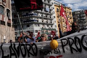 Demonstration In Naples Of Unemployed And Workers Against Ddl 1660.