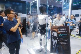 Unitree Robot at Fashionweek in Shanghai