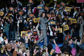 Campaign Rally In Ann Arbor Michigan With Kamala Harris, Tim Walz And Maggie Rogers