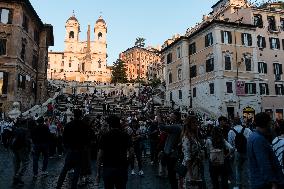 Daily Life In Italy