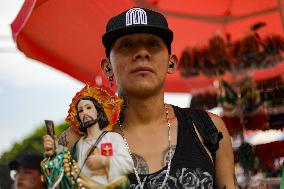 Believers Celebrate San Judas Tadeo Feast