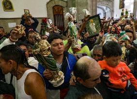 Believers Celebrate San Judas Tadeo Feast