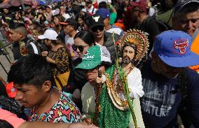 Believers Celebrate San Judas Tadeo Feast