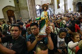 Believers Celebrate San Judas Tadeo Feast