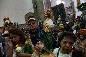 Believers Celebrate San Judas Tadeo Feast