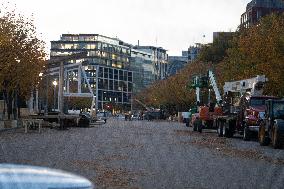 Up Date View Of The White House  Were They Have Started Building The  Viewing Stand For The 2025 Inauguration