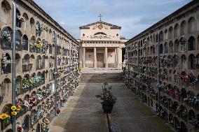 Cemeteries Of Interest In Spain