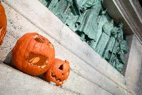 Pumpkins At Heroes' Square