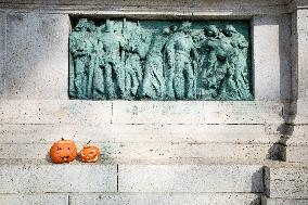 Pumpkins At Heroes' Square