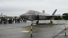 U.S. F-35B stealth fighter at Japan base