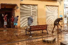 Search Missing Persons and Debris Removal After Floods - Spain