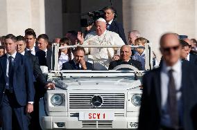 Pope Francis Attends The Weekly General Audience