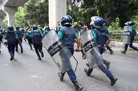 Police Clash With Job Seekers In Dhaka.