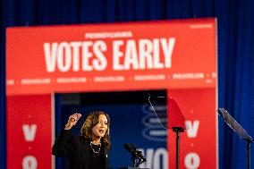 Vice President Kamala Harris Campaigns In Harrisburg, Pennsylvania