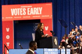 Vice President Kamala Harris Campaigns In Harrisburg, Pennsylvania