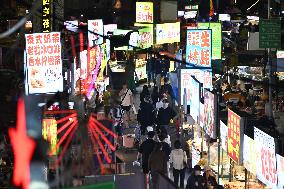 Night Market Consumption in Nanning