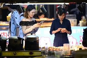 Night Market Consumption in Nanning